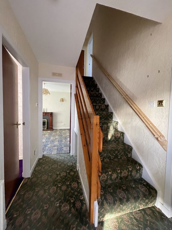 Property photo 2 of 15 Hallway.Jpg