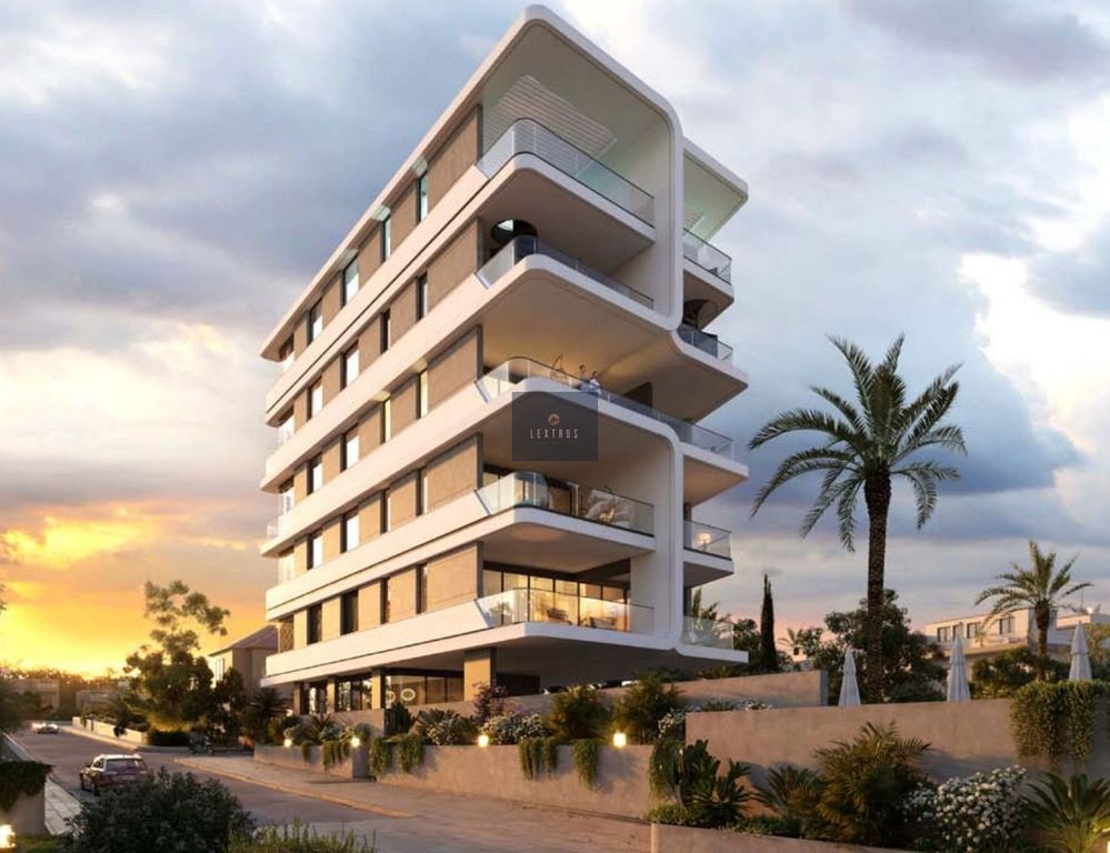 Property photo 2 of 25