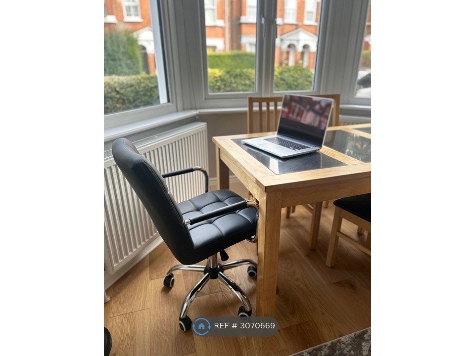 Property photo 3 of 12