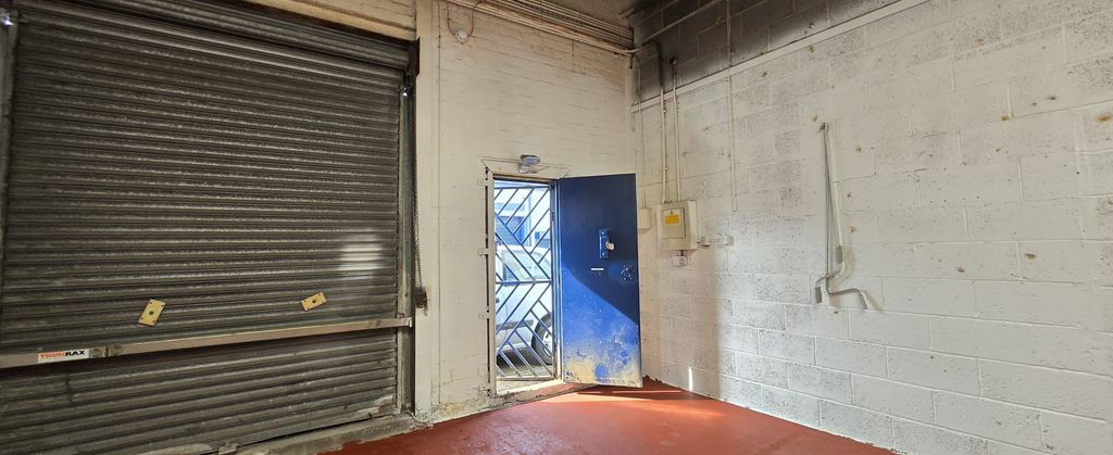 Property photo 3 of 4