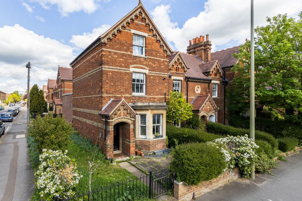 Property photo 1 of 22