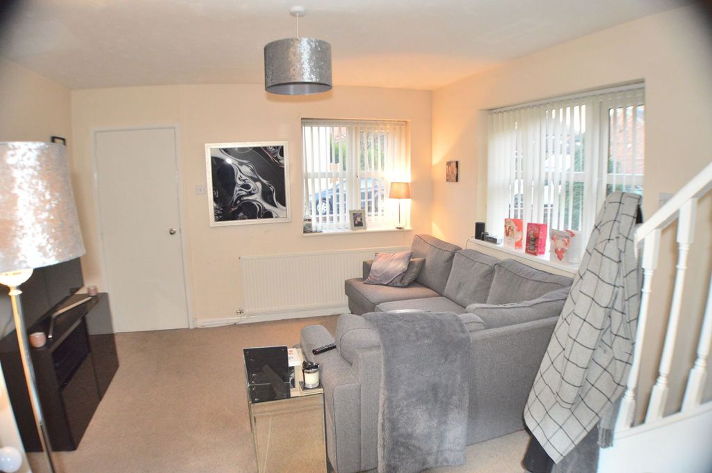 Property photo 2 of 9