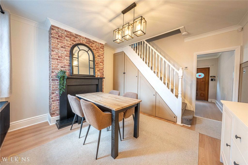 Property photo 2 of 25 Picture No. 13