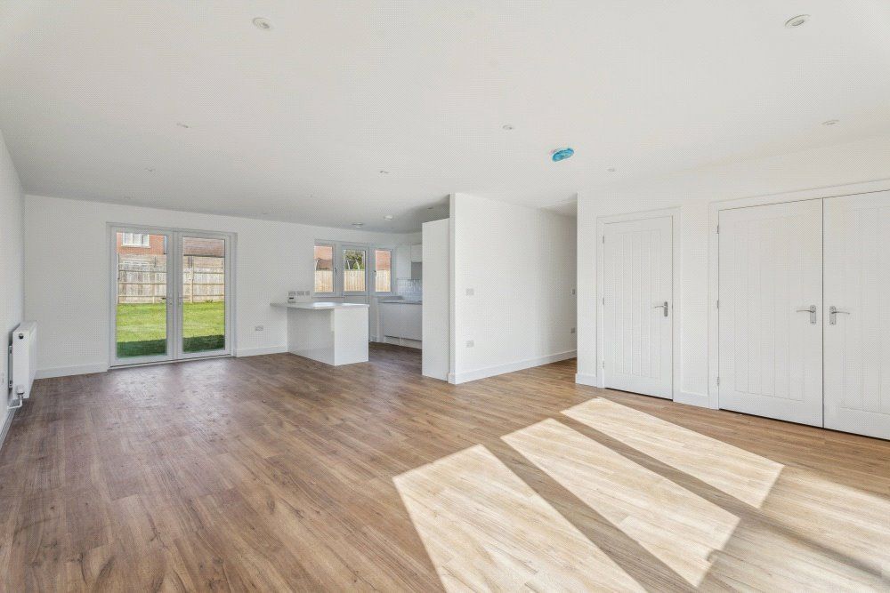 Property photo 2 of 8 Eady Road