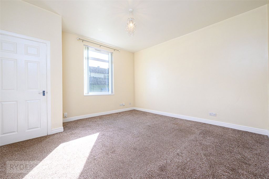 Property photo 2 of 15 Living Room