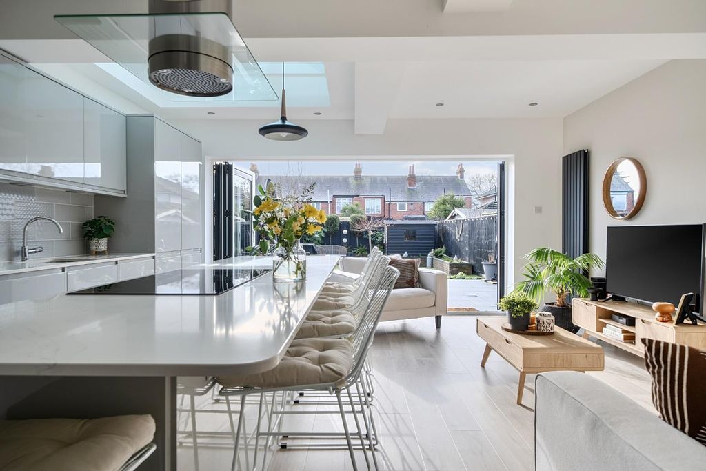 Property photo 2 of 19 1405611-9-697Cb56d3F029.Jpg