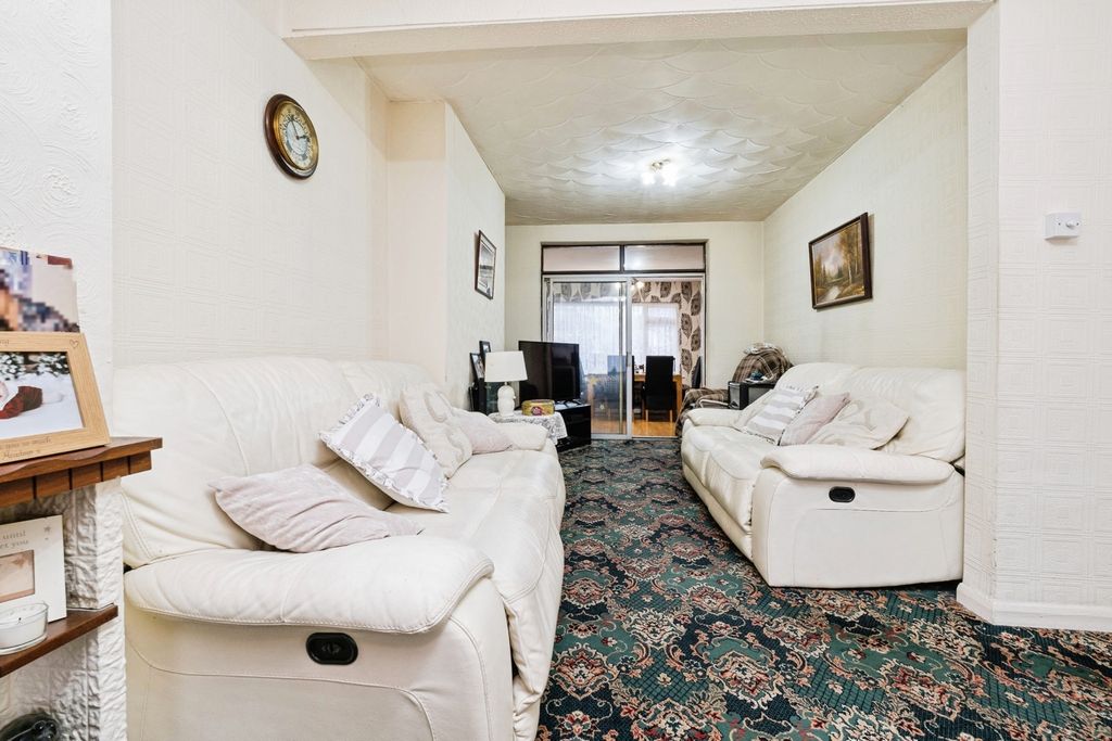 Property photo 2 of 21 Lounge Dining Room