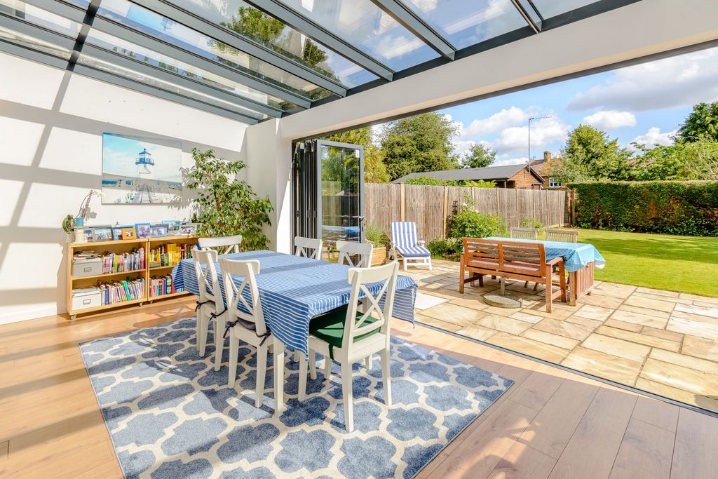 Property photo 3 of 14 Dining Area
