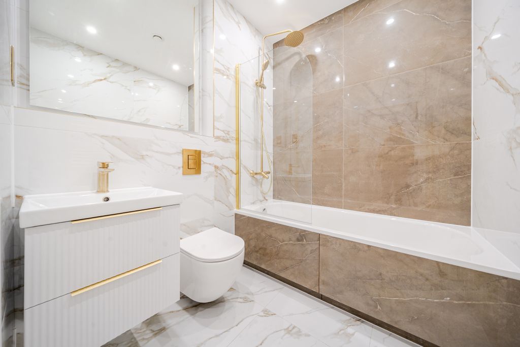 Property photo 1 of 15 1365766-7-68E79d5403528