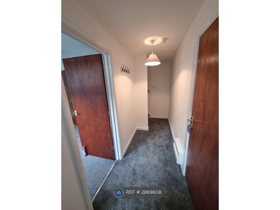 Property photo 3 of 9 Entrance