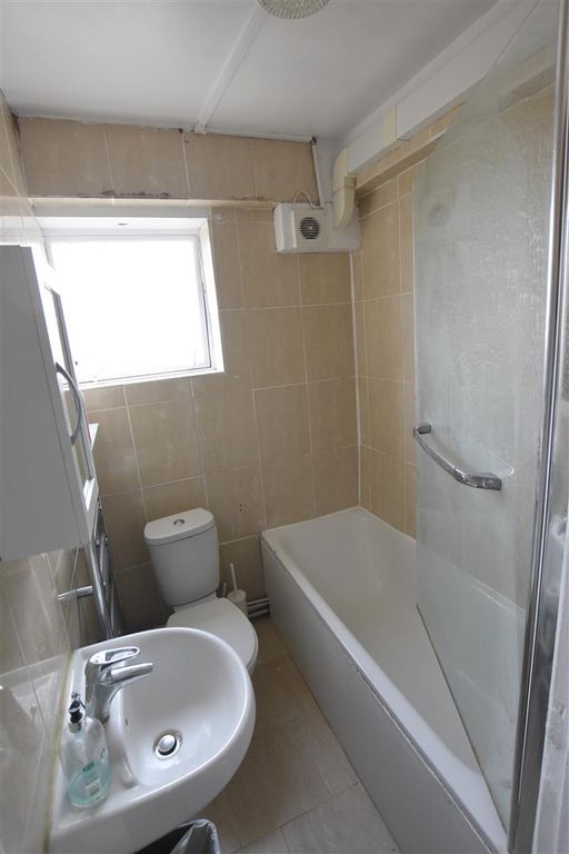 Property photo 2 of 10 Bath.Jpg