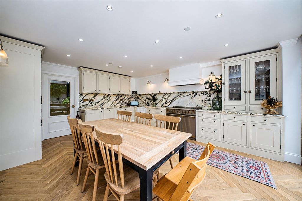 Property photo 3 of 37 Open Plan Kitchen/Dining Room