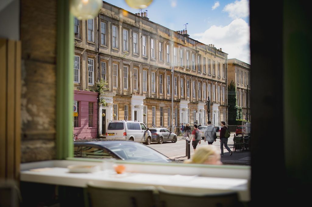 Property photo 1 of 27