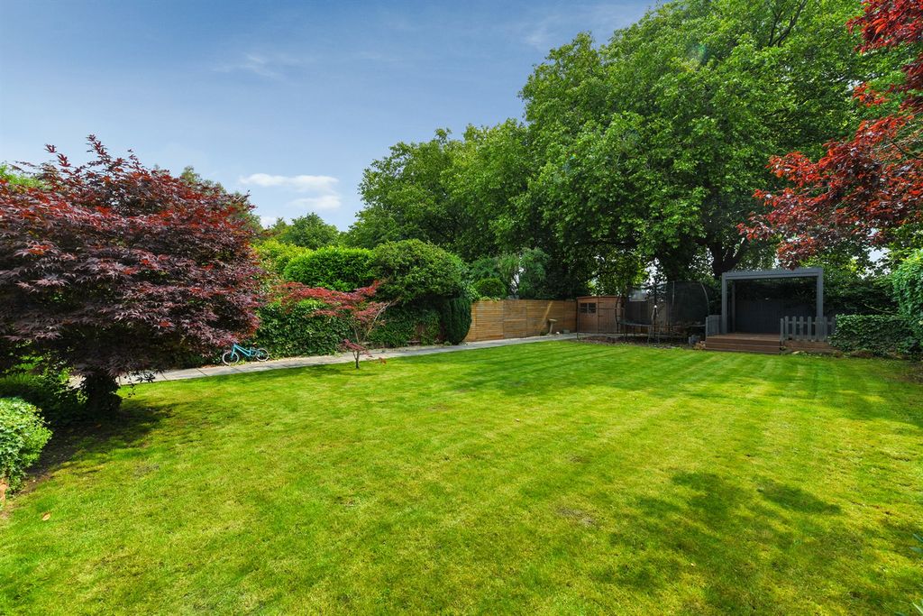 Additional image 45 of 6 bed detached house to rentVictoria Embankment NG2