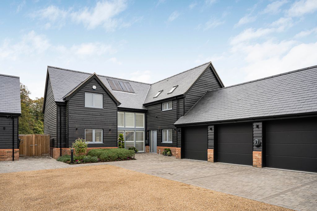 Property photo 1 of 32 Front