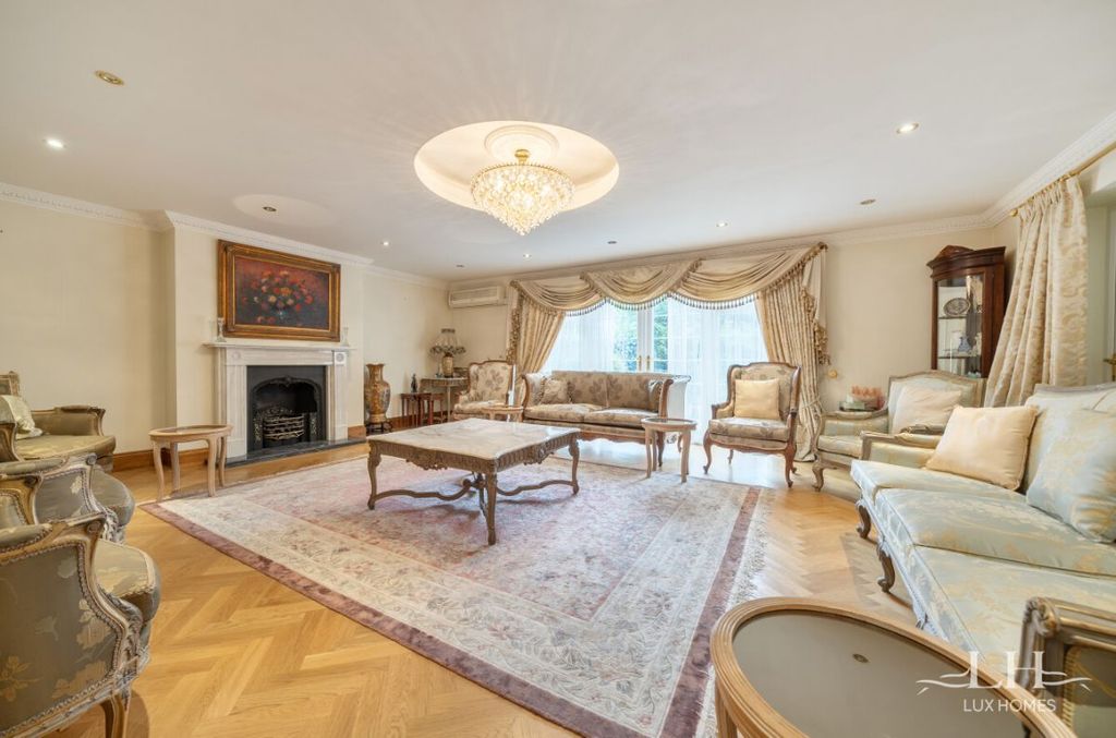 Property photo 3 of 43