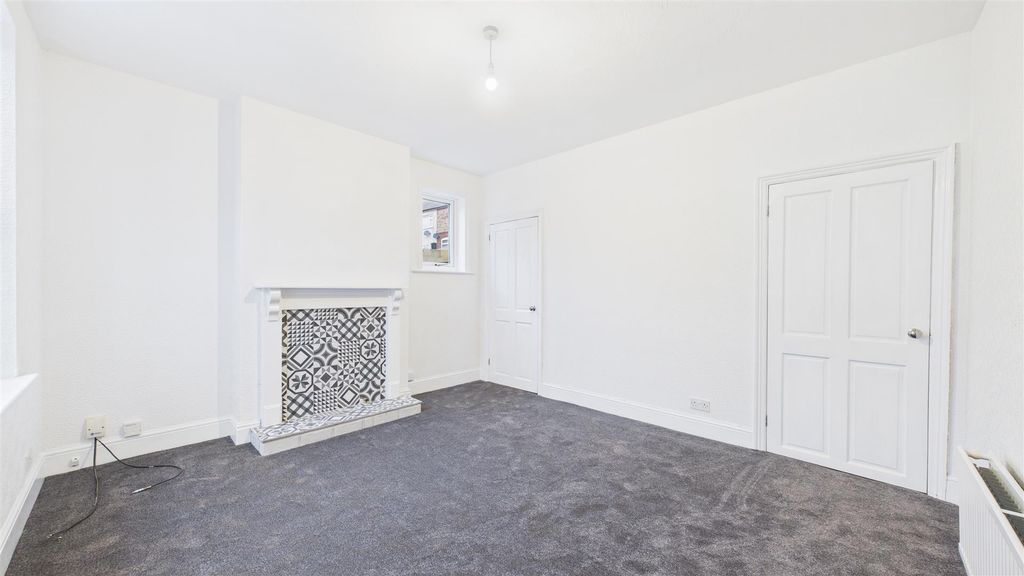 Property photo 3 of 16 Cam05101G0-Pr0124-Still012.Jpg