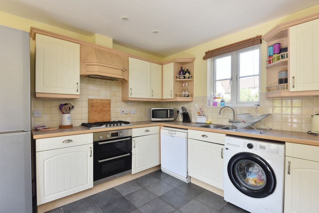 Property photo 2 of 22 4255255