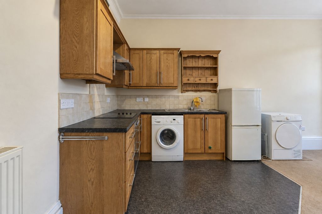 Property photo 3 of 9 Picture No. 64
