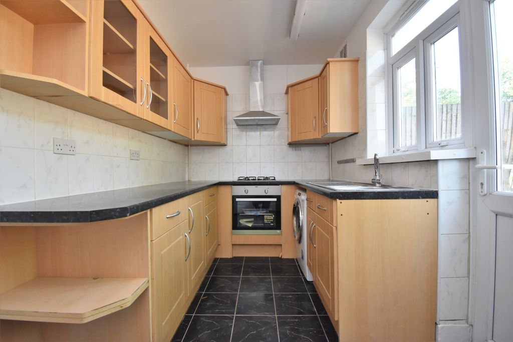 Property photo 3 of 10 3
