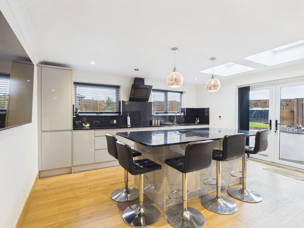 Property photo 2 of 35 4841354