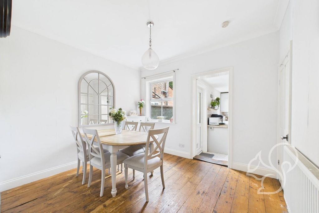 Property photo 3 of 20 Dining Room