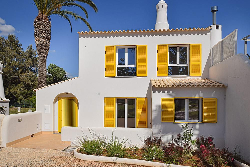 Property photo 1 of 17 Townhouse For Sale In Vilamoura
