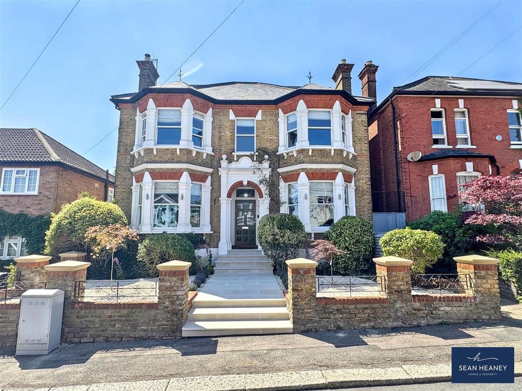 Property photo 1 of 38