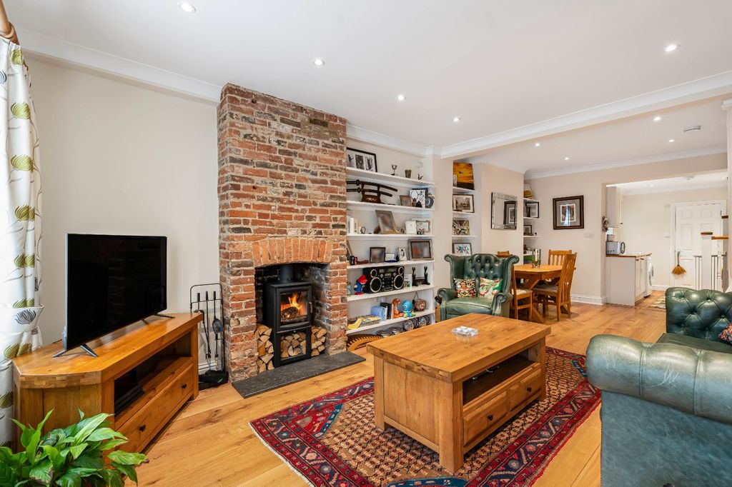 Property photo 2 of 16 Picture No. 05