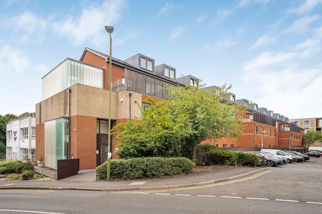 Property photo 1 of 16 Apex House