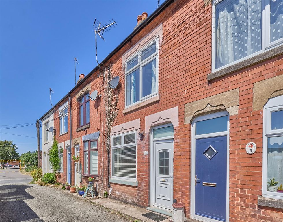 Property photo 1 of 11 Britannia Rd Burbage_3.Jpg