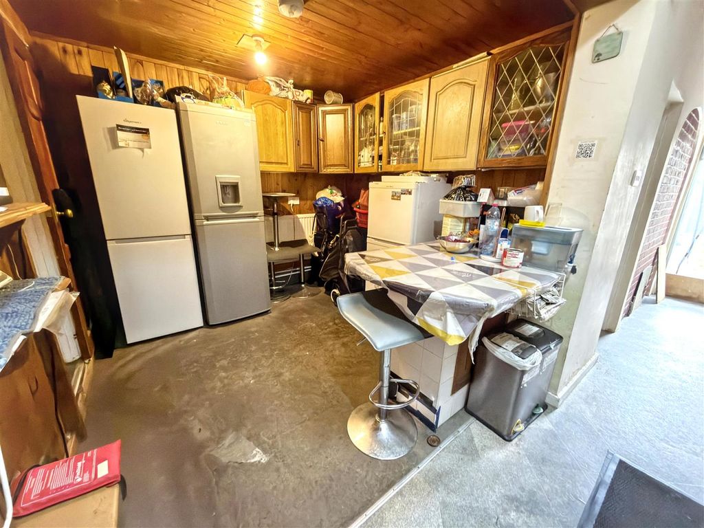 Property photo 3 of 15 Dining Room