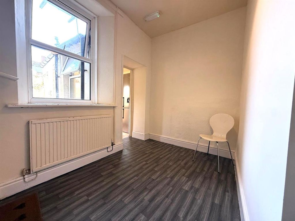 Property photo 3 of 9 D.Jpg