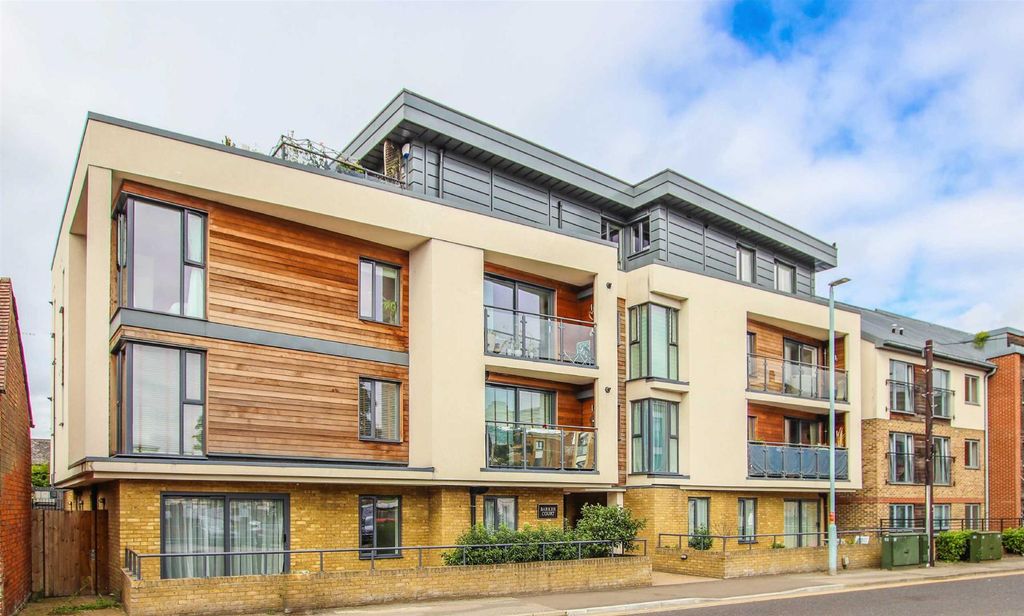 Property photo 1 of 25