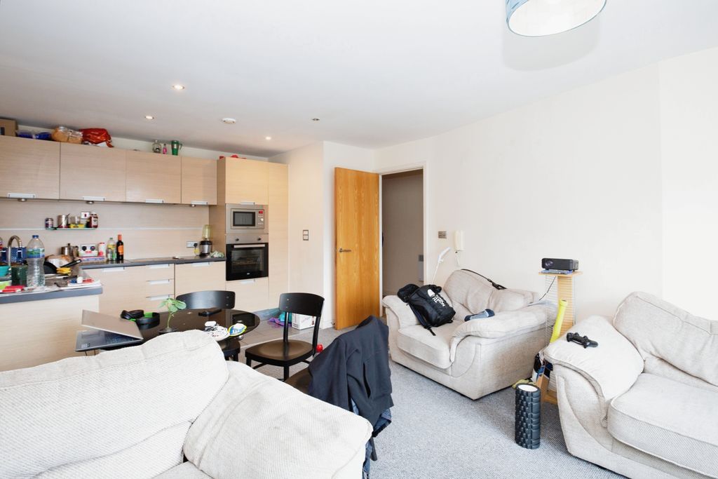 Property photo 2 of 18 Photography