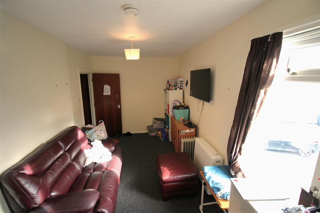 Property photo 2 of 7 Img_2677.Jpg