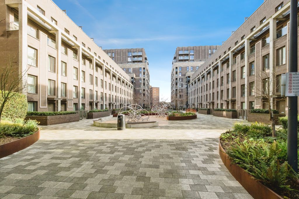 Property photo 3 of 20 3