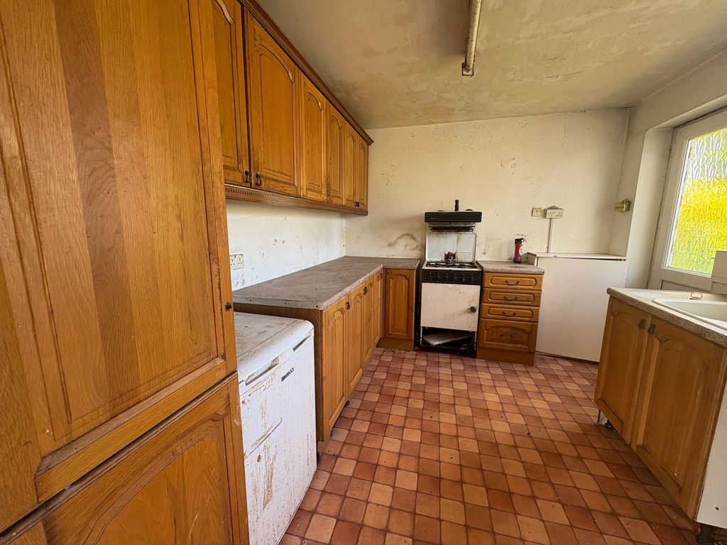 Property photo 3 of 16
