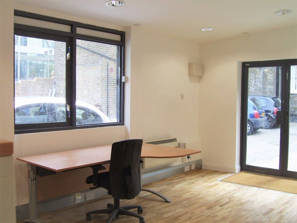 Property photo 3 of 4 Sv106412.Jpg