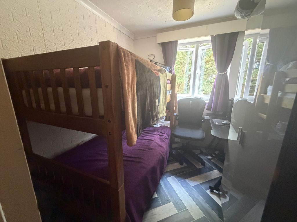 Property photo 3 of 8