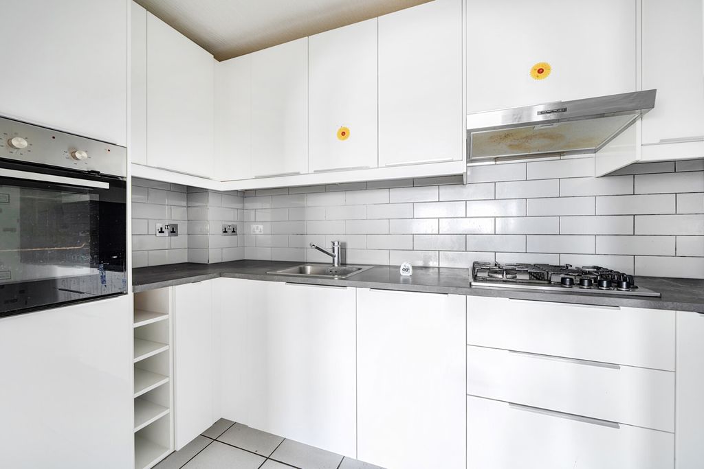 Property photo 2 of 7 1388564-5-6939515...