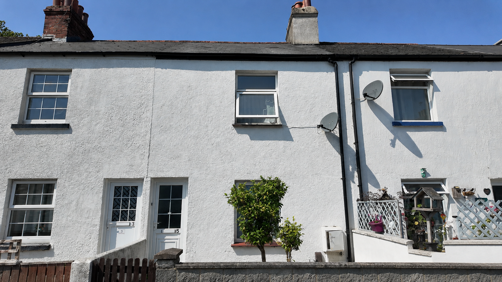 Property photo 1 of 8