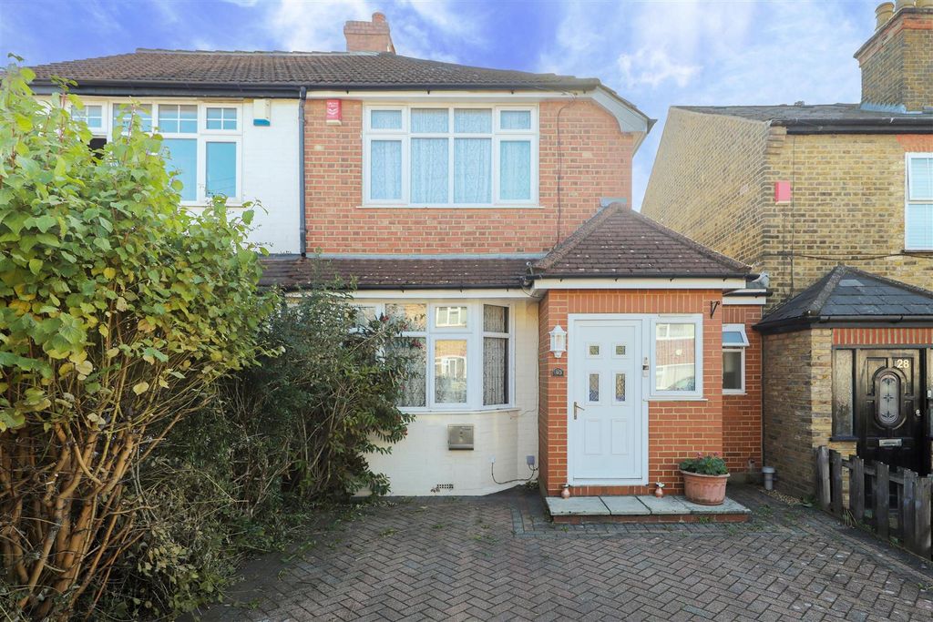 Property photo 1 of 11 Front