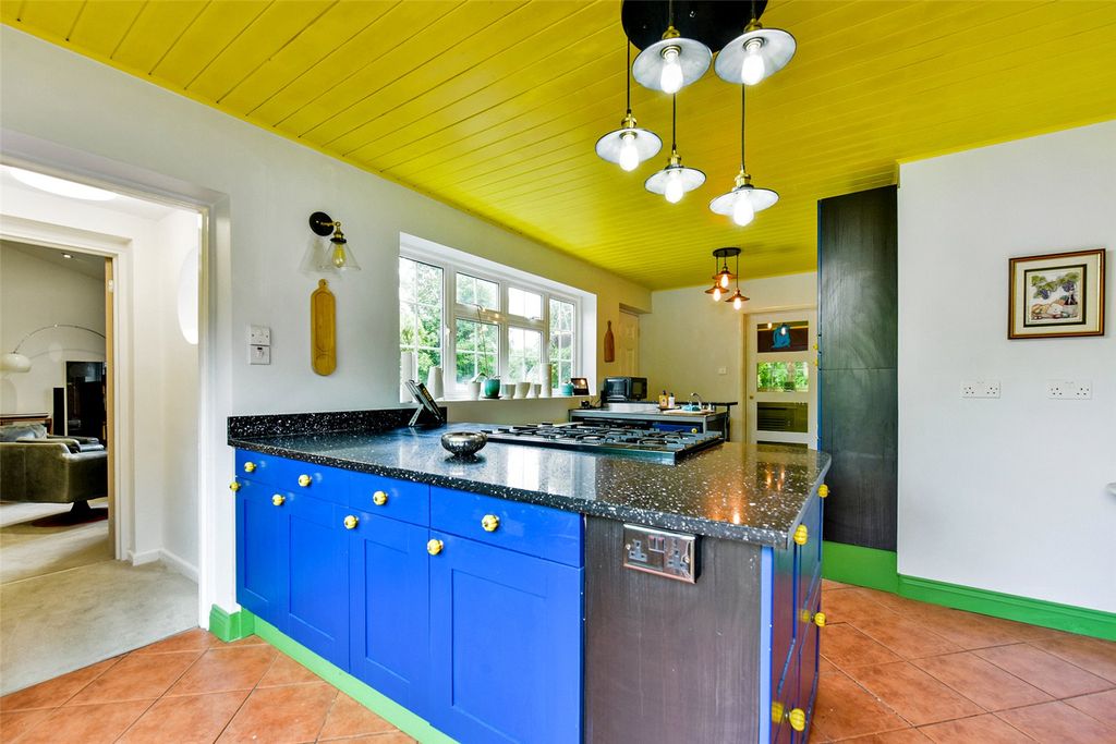Property photo 3 of 15 Kitchen