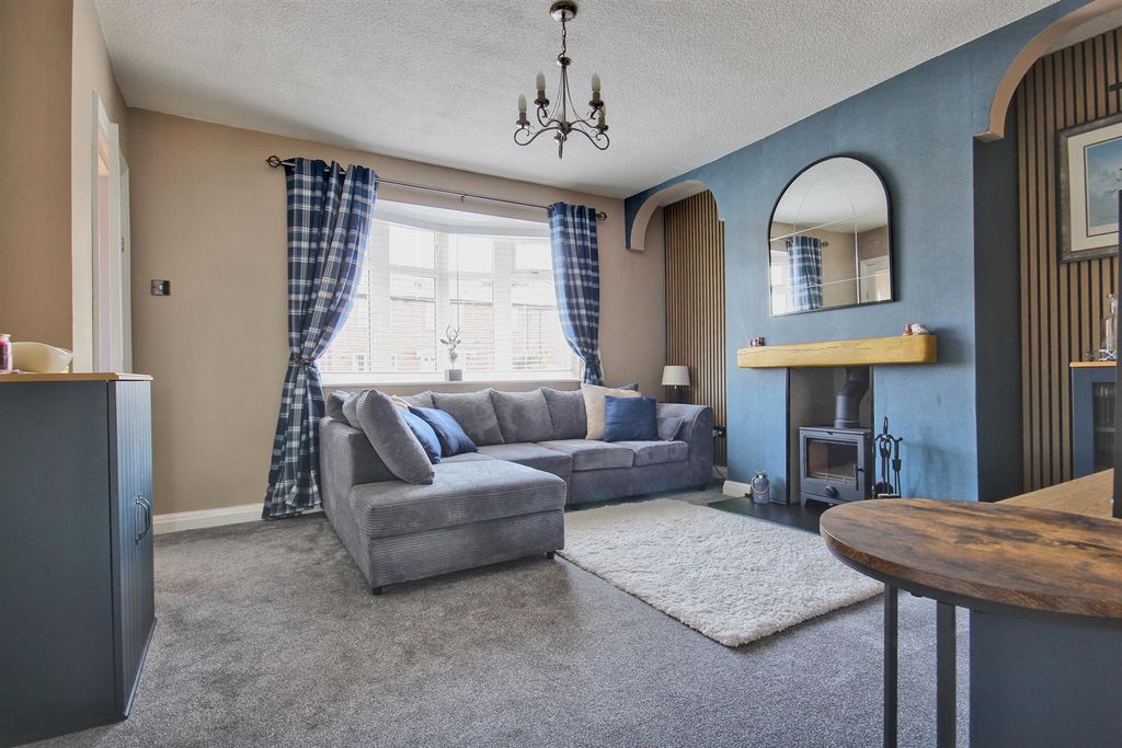Property photo 2 of 17 Greenwood Avenue (17).Jpg