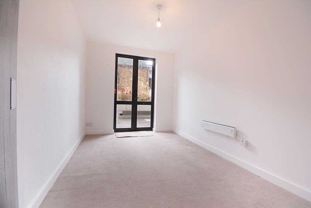 Property photo 2 of 8 Flat 2, 103-105 Harley Street_7157_High.Jpg