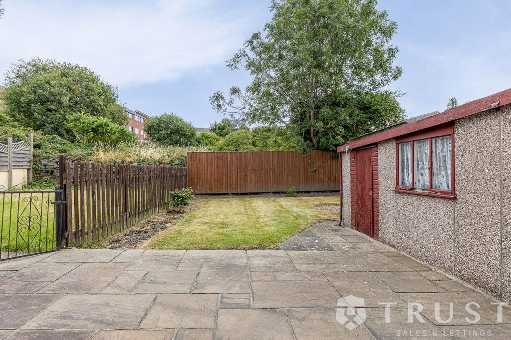 Property photo 2 of 24