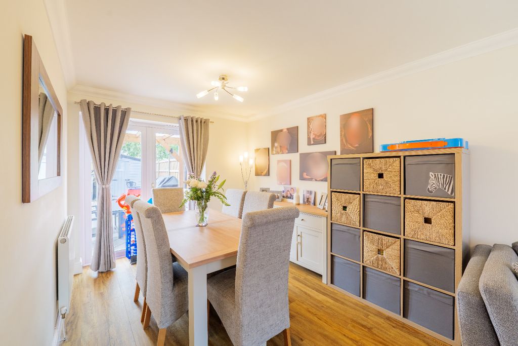 Property photo 3 of 15 4631675