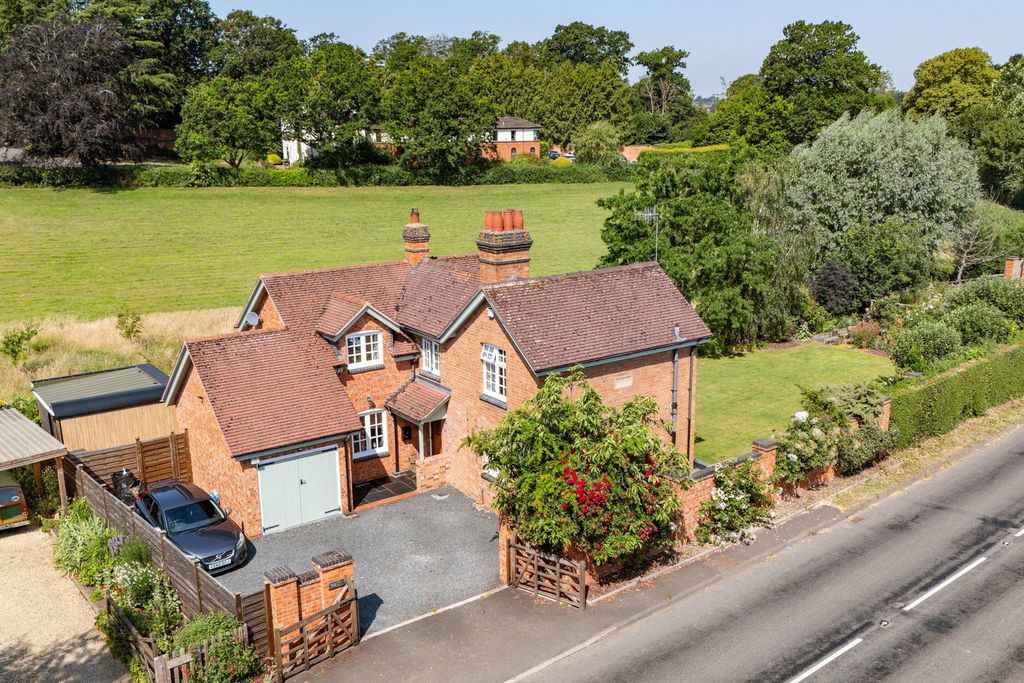 Property photo 1 of 32