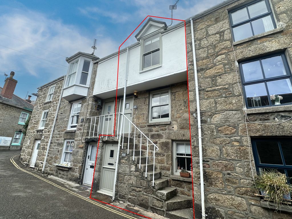 Property photo 1 of 14 2 Bedroom Mid Terrace House For Sale